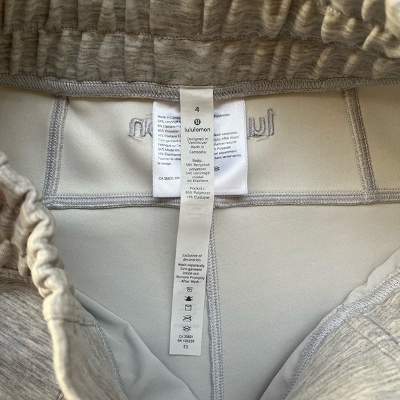 Lululemon Soft Ambitions High Rise Shorts - Picture 4 of 4